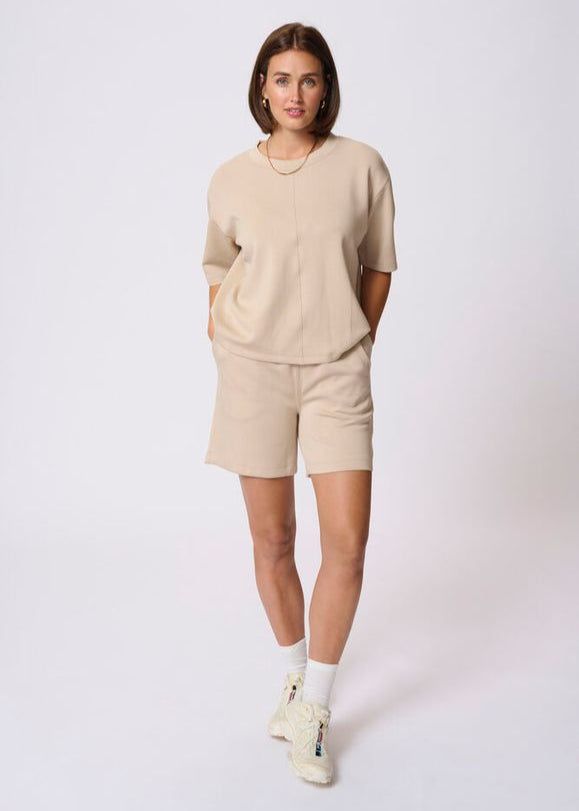 T-shirt, Annika