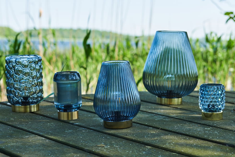 Lampe LED, blå. Mål D9x11cm glas F