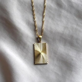 SUNNY SQUARE NECKLACE