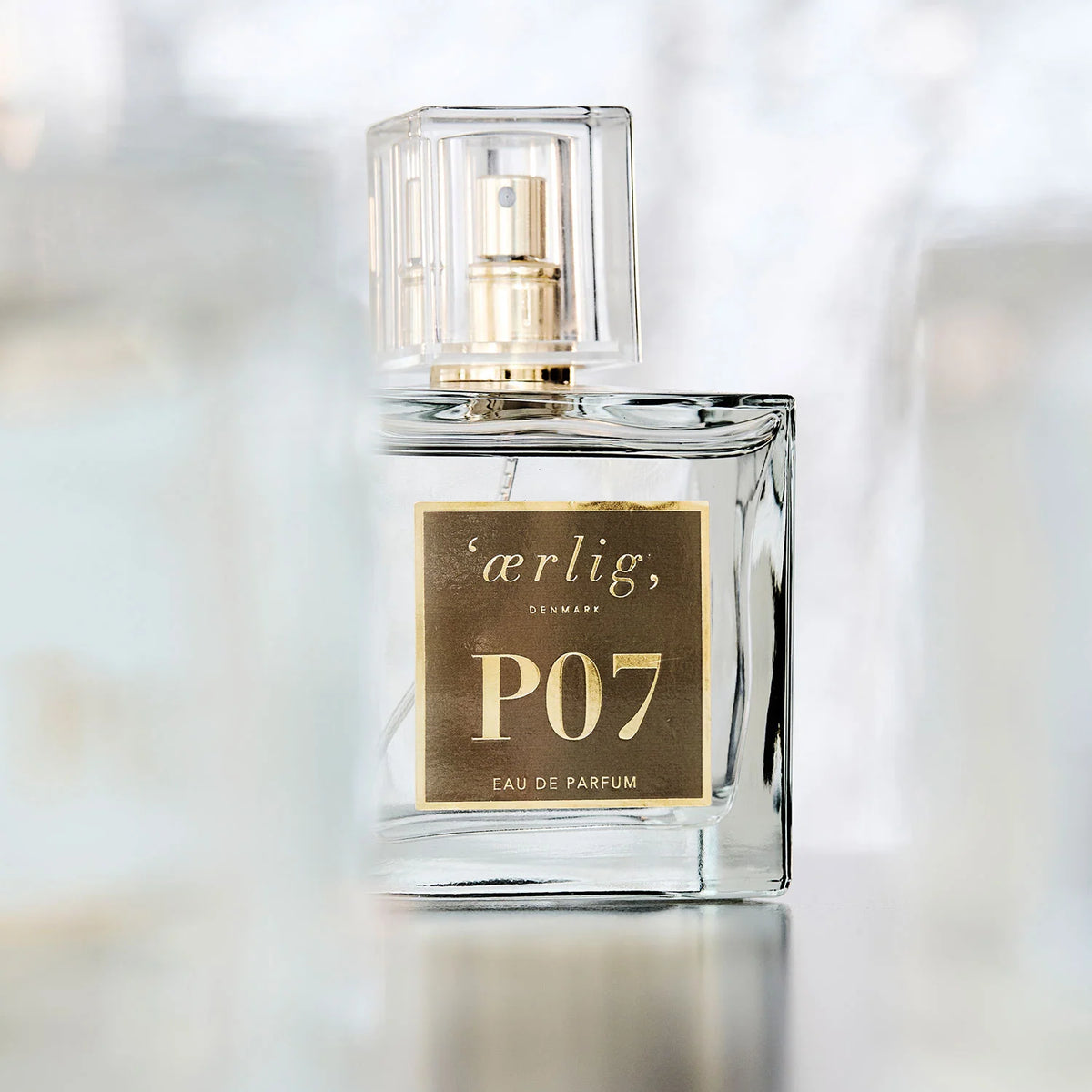 Eau de parfum P07, Ærlig