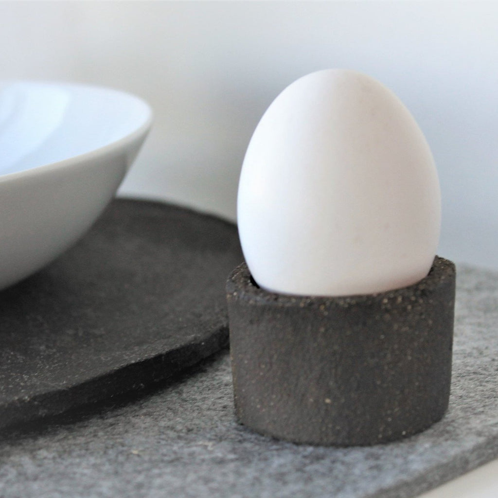 Æggebæger/servietrring: "Raw - 2 in 1" Keramik /  2 stk. UDSOLGT
